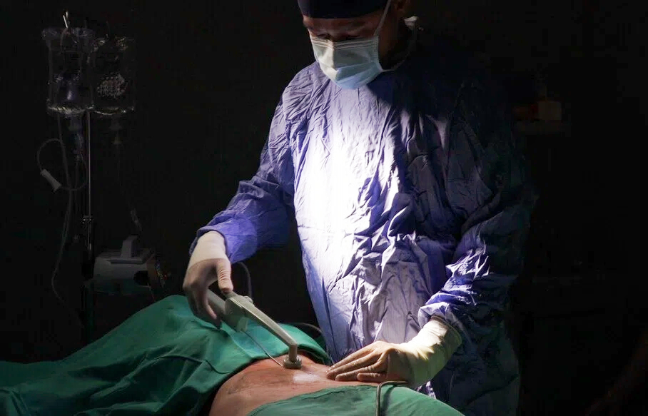 EmbraceRF鈦特離子夾推薦李岳樺醫師,李岳樺醫師,鈦特離子夾,博恩妍