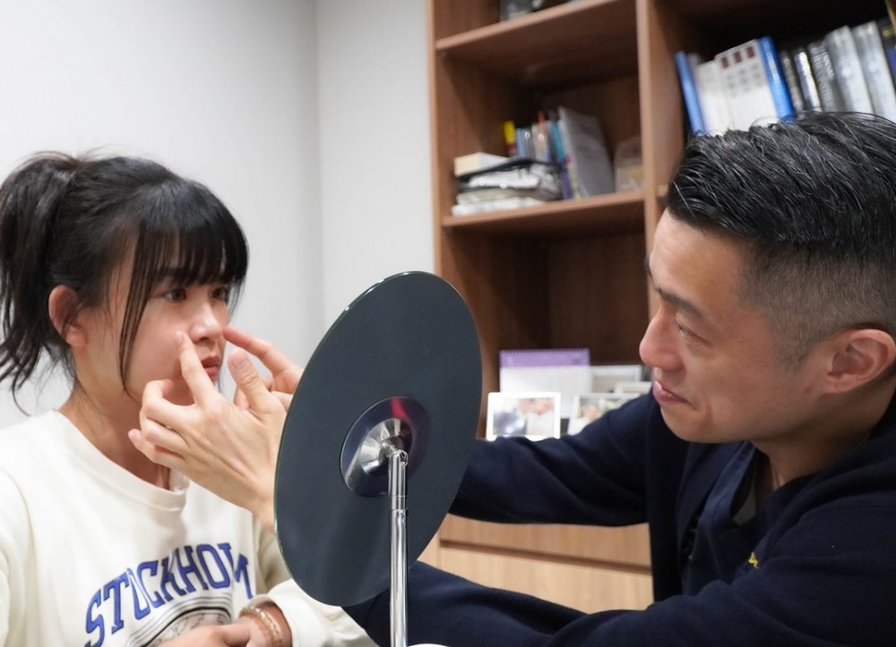 張簡仕煌醫師,博恩妍